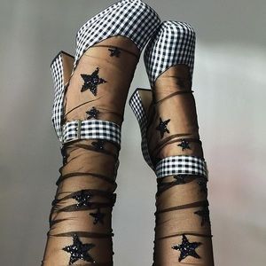 Lirika Matoshi star socks